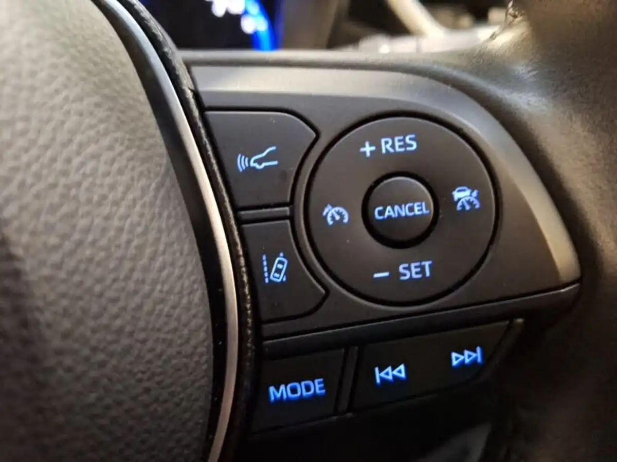 2021-toyota-corolla-20-vvt-i-design-spare-wheel-hatchback-big-14