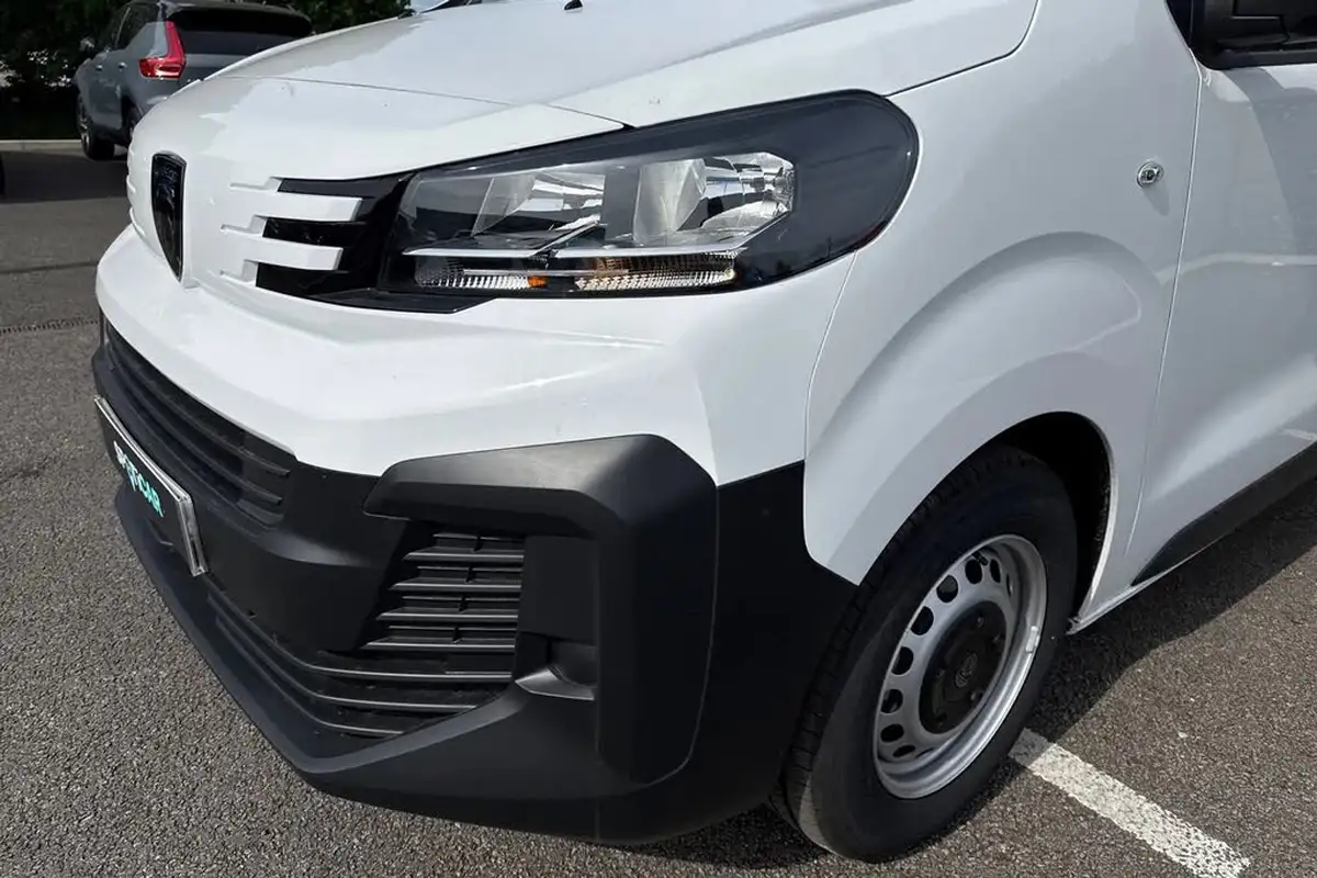 2024-peugeot-expert-15-bluehdi-professional-long-big-29
