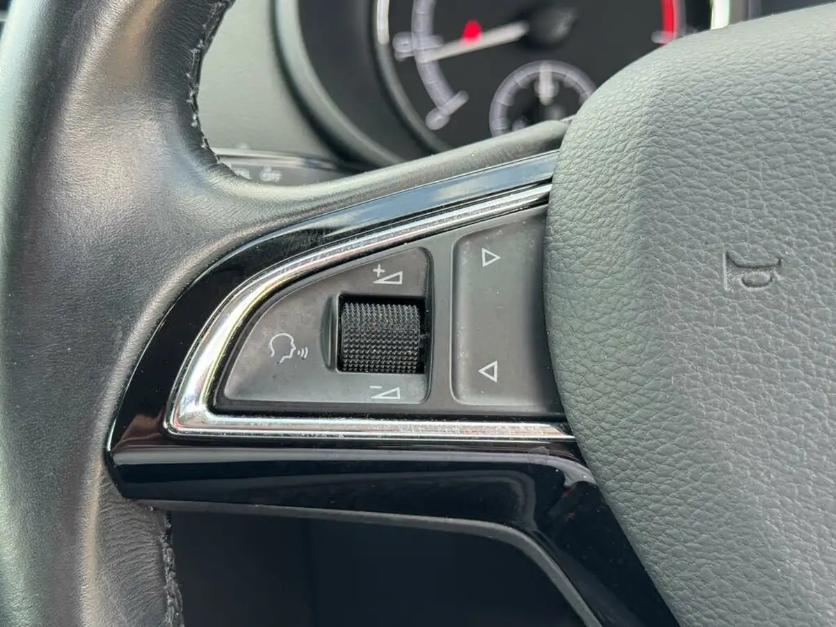 2018-skoda-octavia-14-tsi-se-hatchback-dsg-big-23