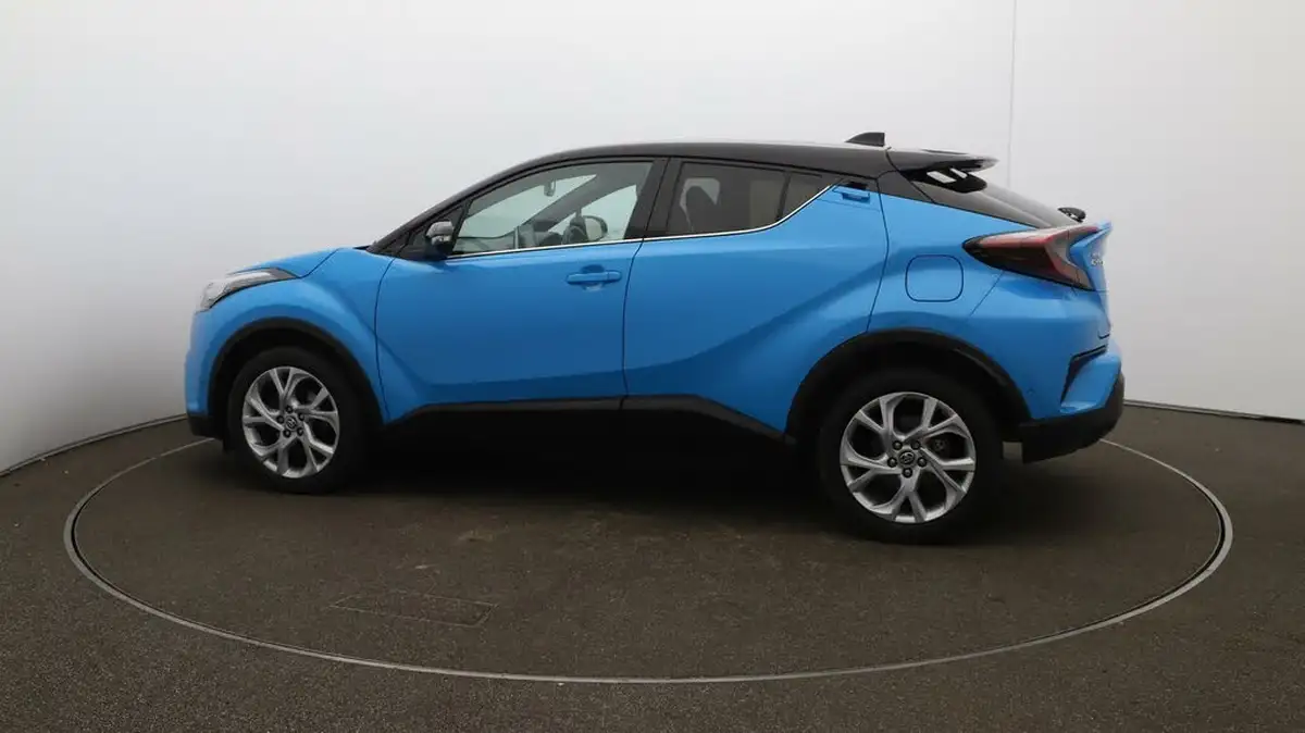 2018-toyota-c-hr-12-dynamic-big-50