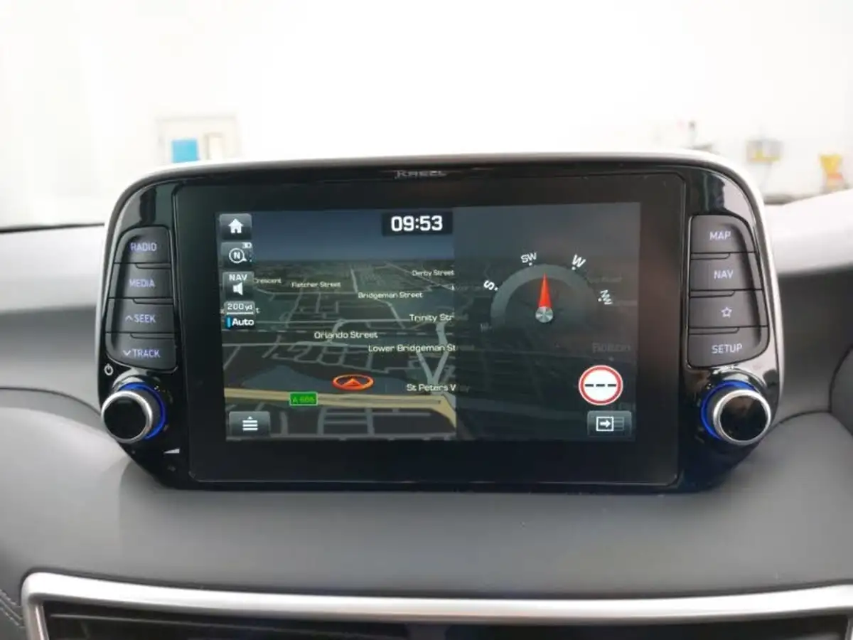 2019-hyundai-tucson-16-gdi-premium-big-15