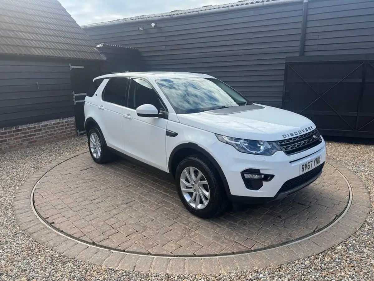 2017-land-rover-discovery-sport-20td4-se-tech-182ps-suv-auto-big-33