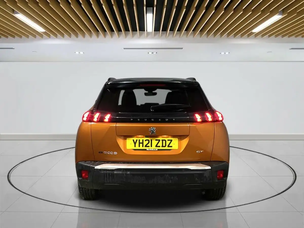 2021-peugeot-2008-suv-e-gt-premium-big-6