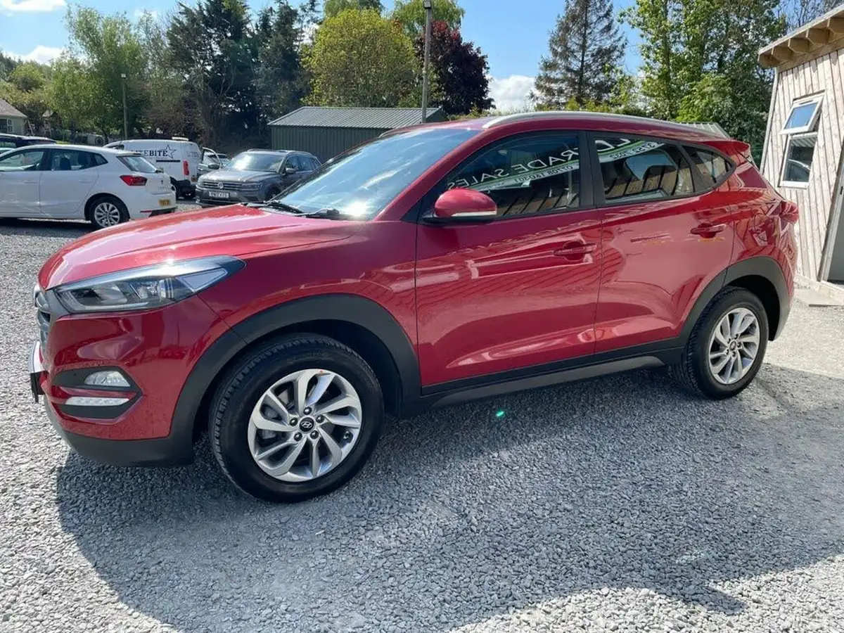 2017-hyundai-tucson-17crdi-blue-drive-se-nav-116ps-big-2