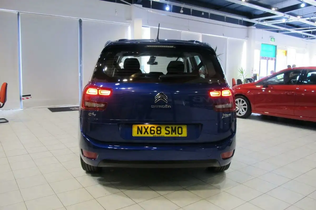 2018-citroen-grand-c4-picasso-16bluehdi-feel-big-54