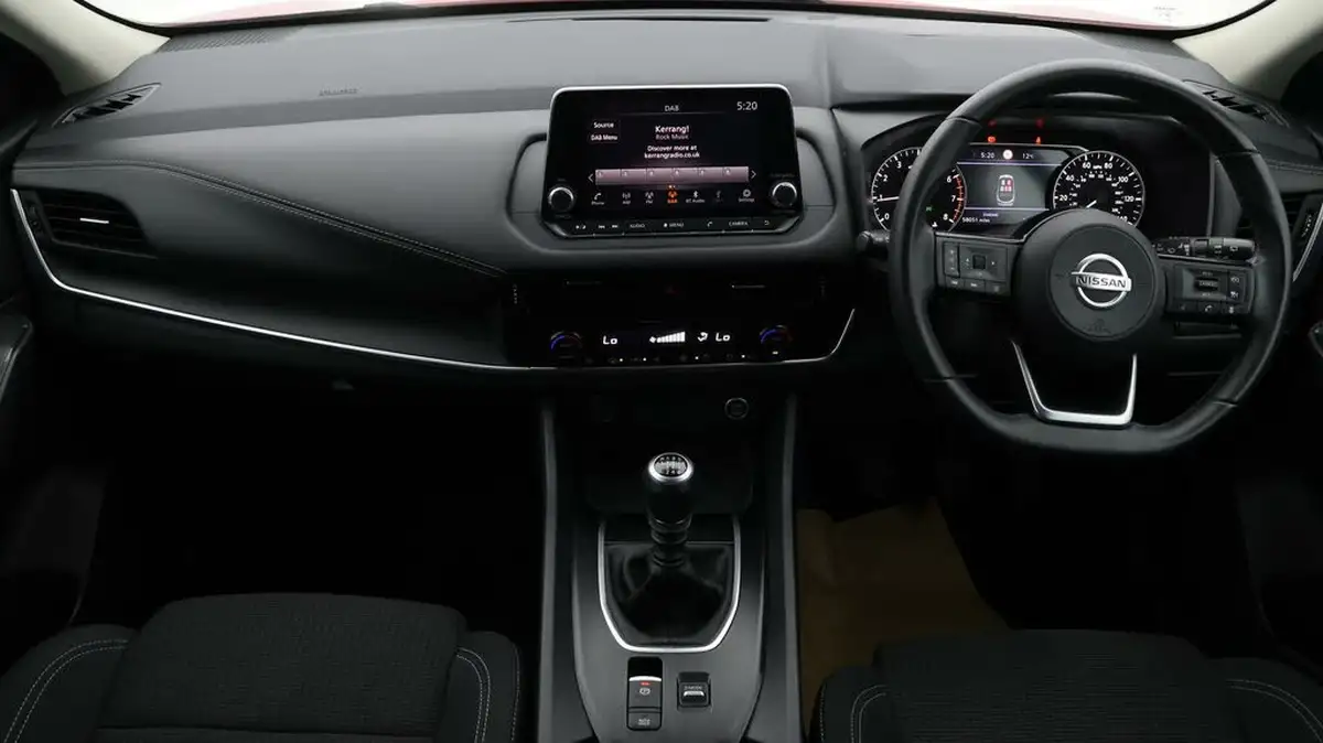 2022-nissan-qashqai-13-dig-t-acenta-premium-140ps-big-12