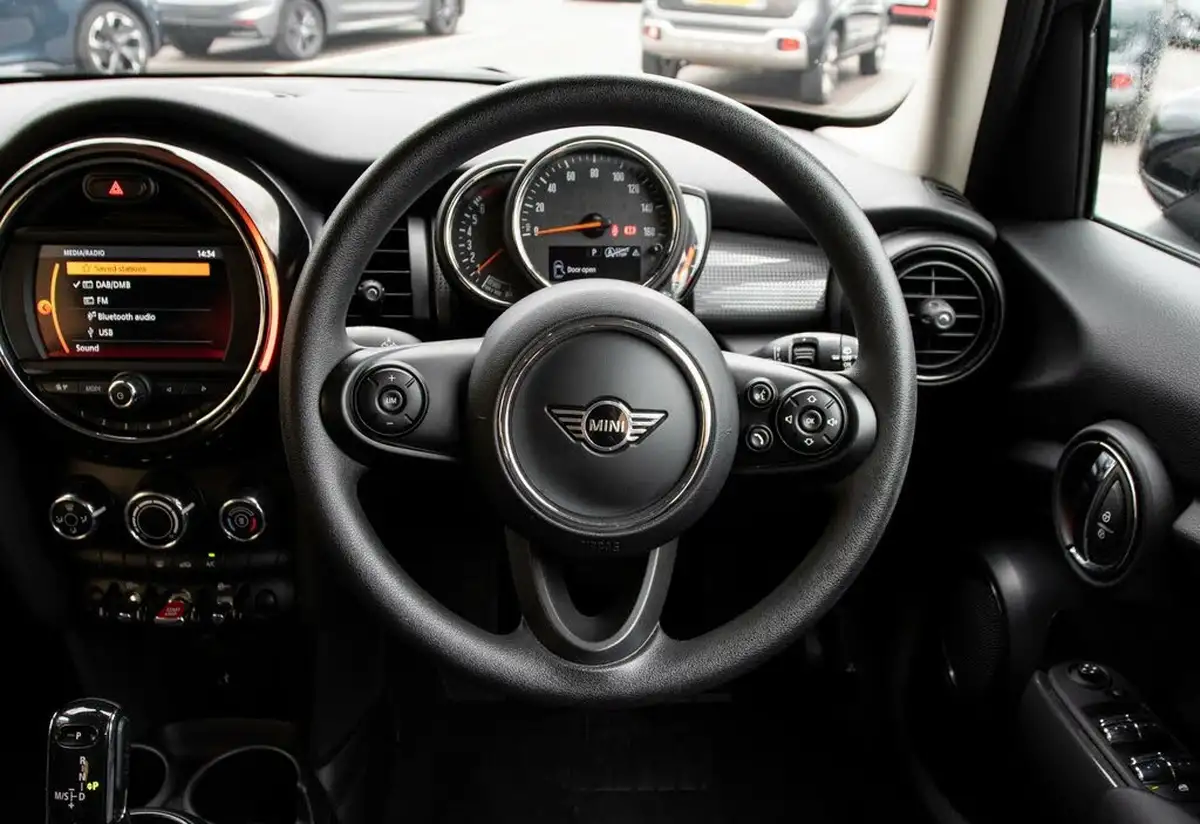 2020-mini-countryman-15-cooper-classic-auto-big-20