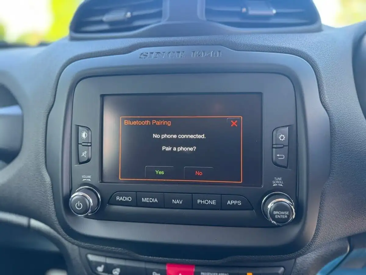 2016-jeep-renegade-16-multijet-ii-limited-ss-big-23