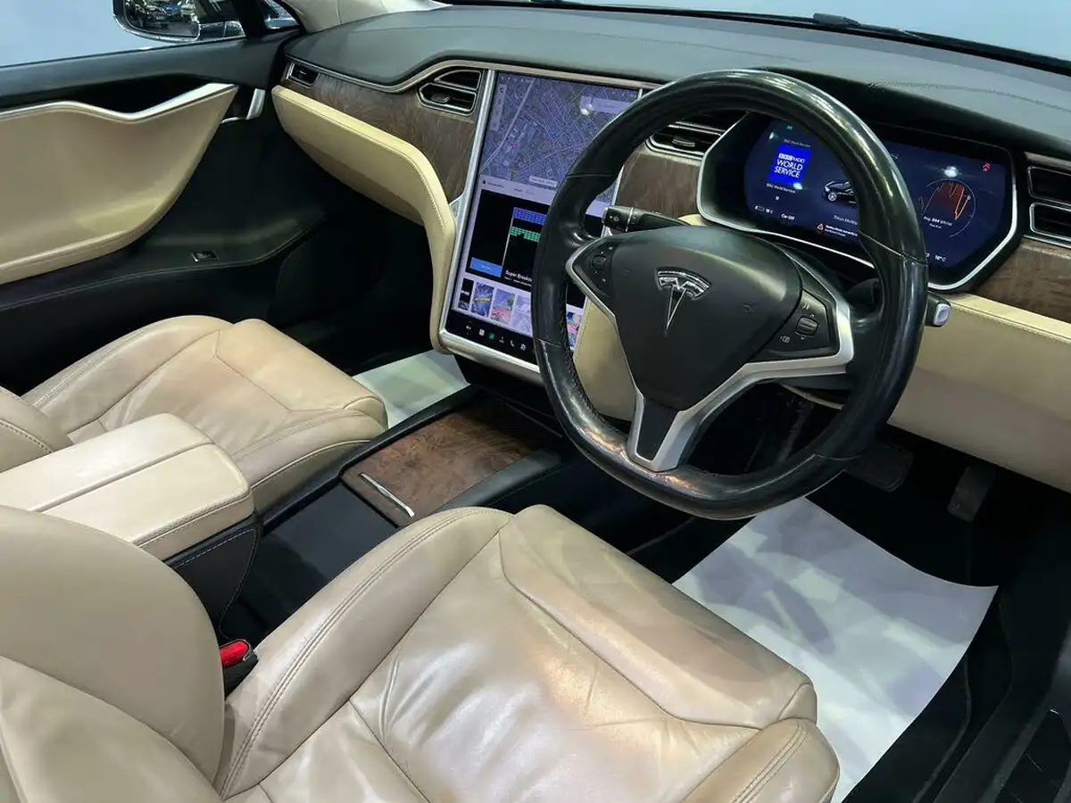 2018-tesla-model-s-e-100d-big-19