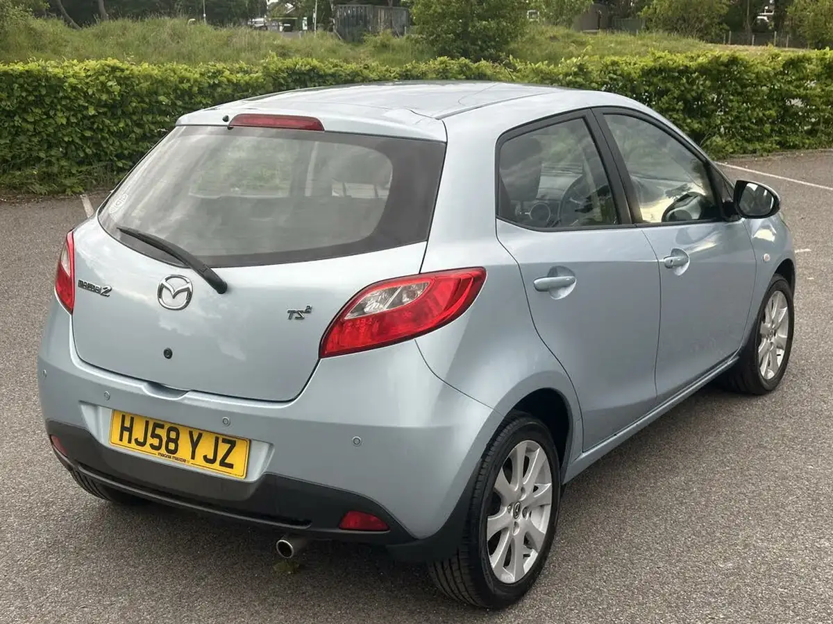 2008-mazda-mazda2-13-ts2-5d-big-5