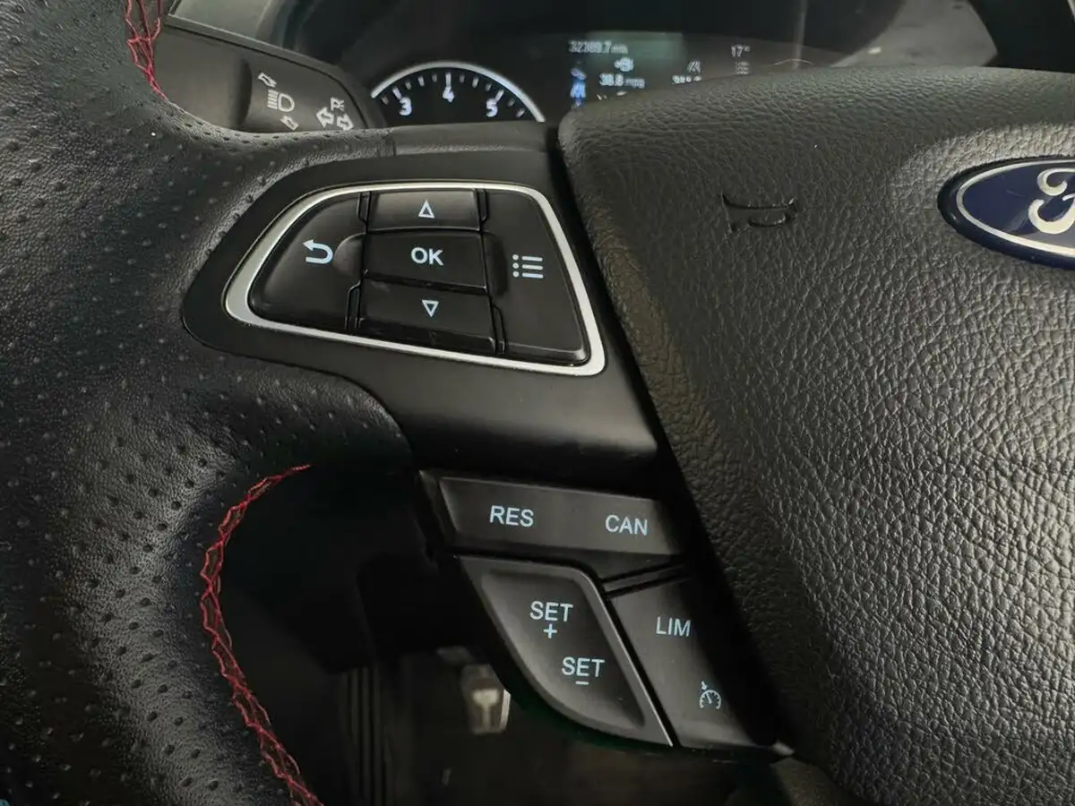 2020-ford-ecosport-10t-st-line-125ps-big-19