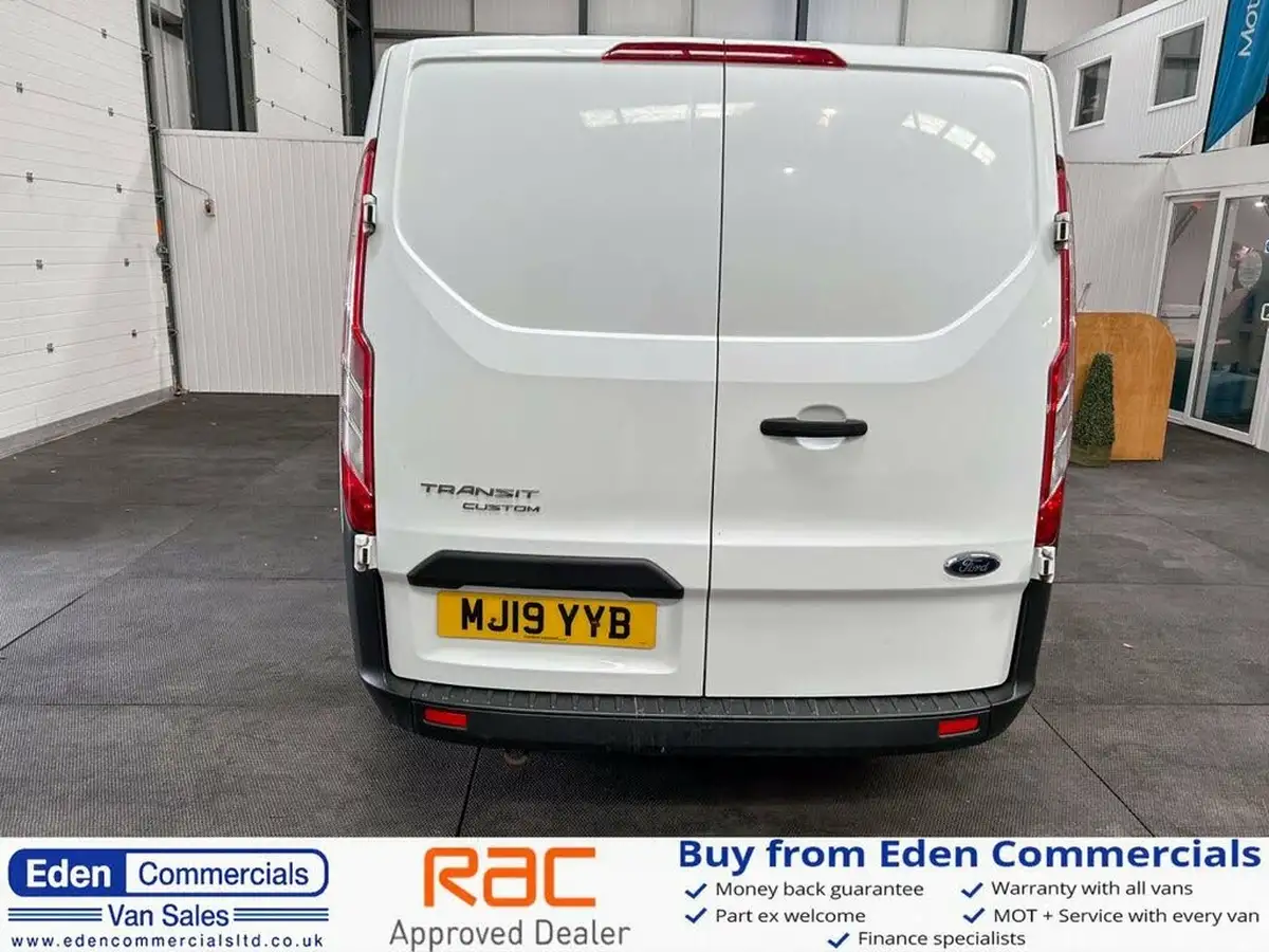 2019-ford-transit-custom-20tdci-300-l1h1-105pseu6-panel-van-big-5