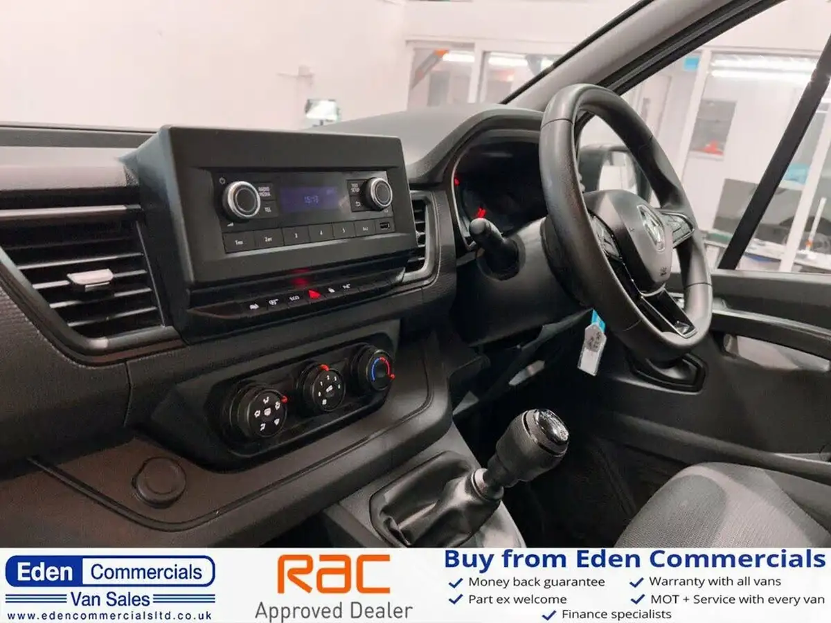 2022-renault-trafic-20dci-sl28-130-business-big-13