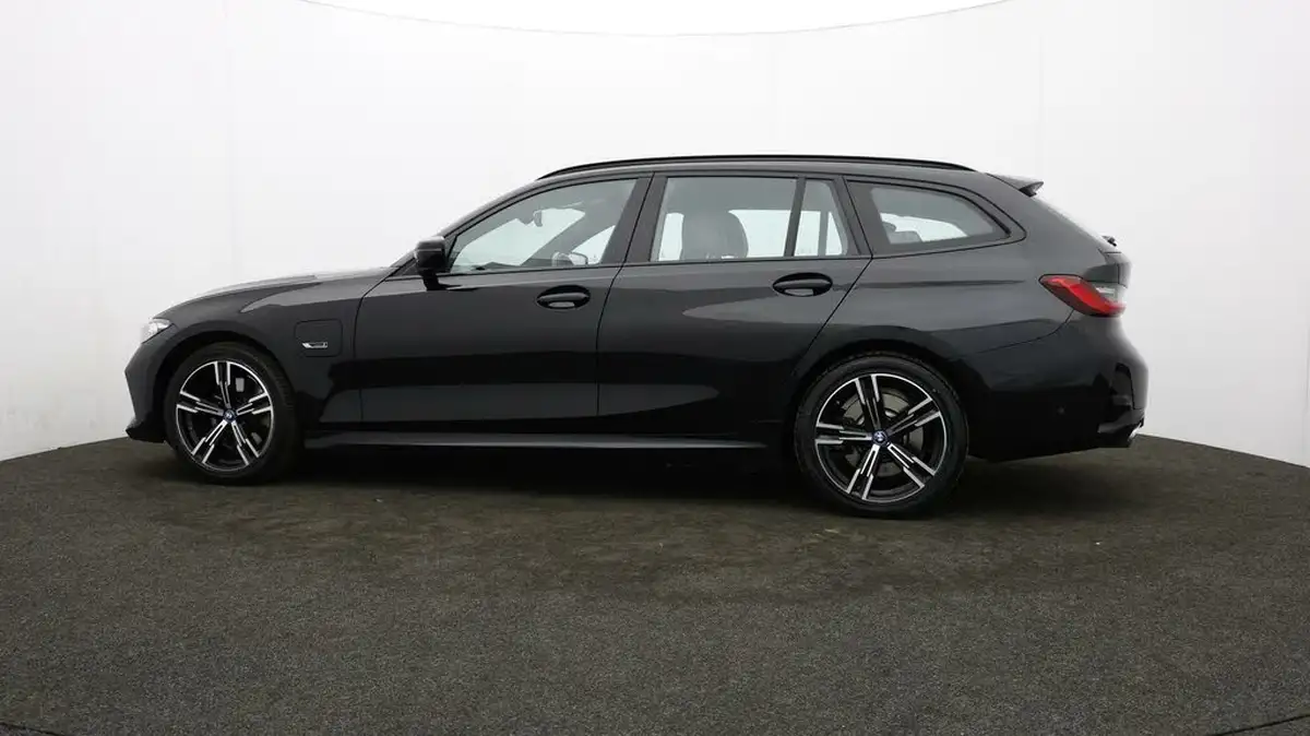 2022-bmw-3-series-20-330e-m-sport-touring-5d-big-68