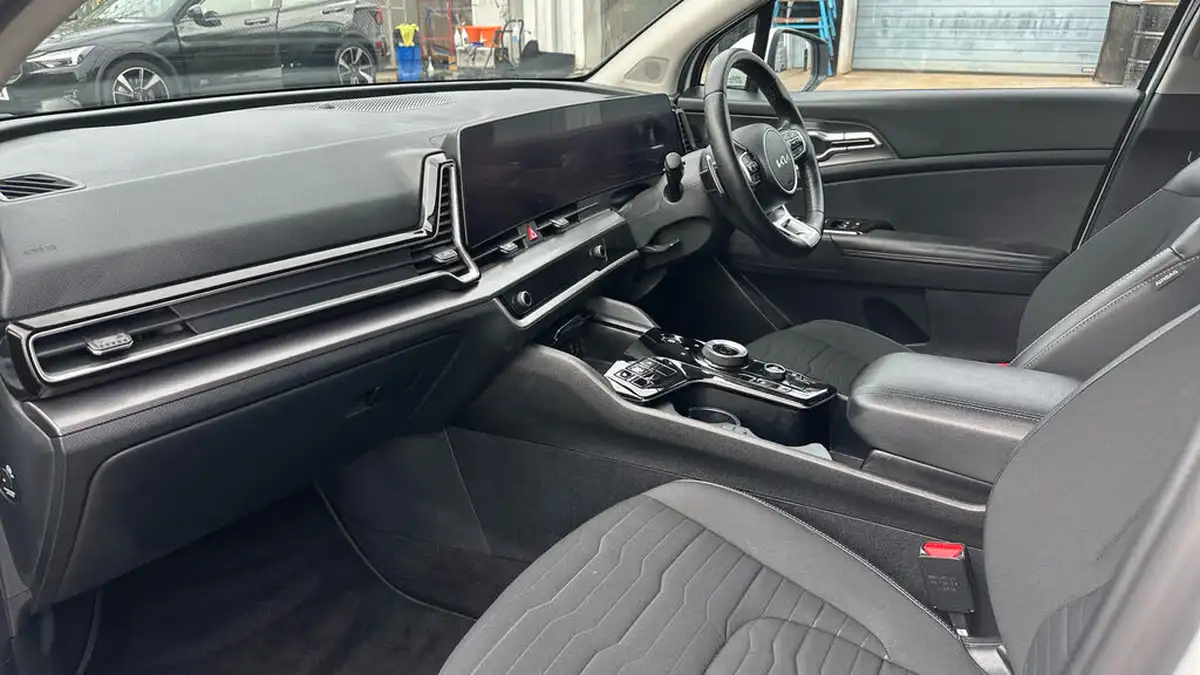 2022-kia-sportage-16-t-gdi-3-226bhp-hev-1598cc-auto-big-9