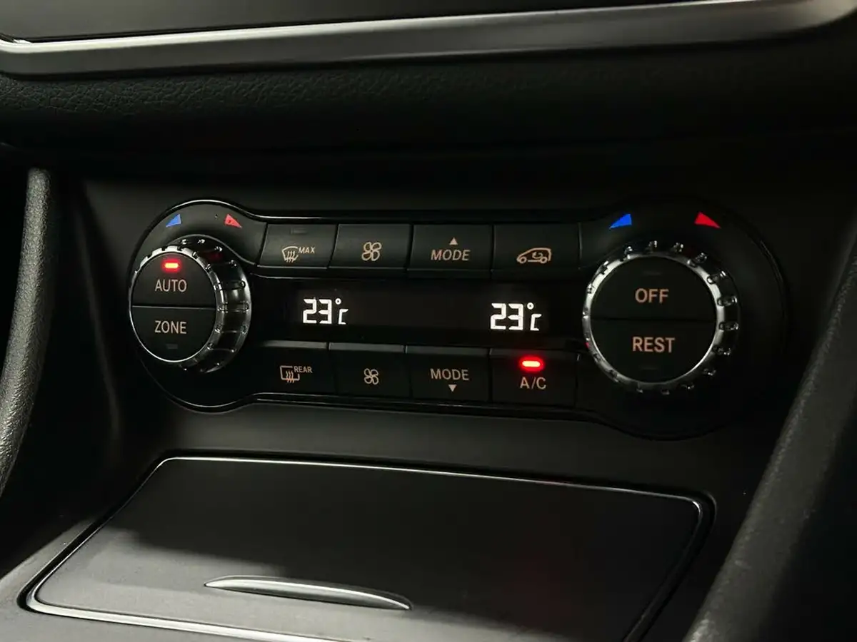2020-mercedes-benz-gla-class-16-gla-200-amg-line-edition-plus-7g-dct-big-21