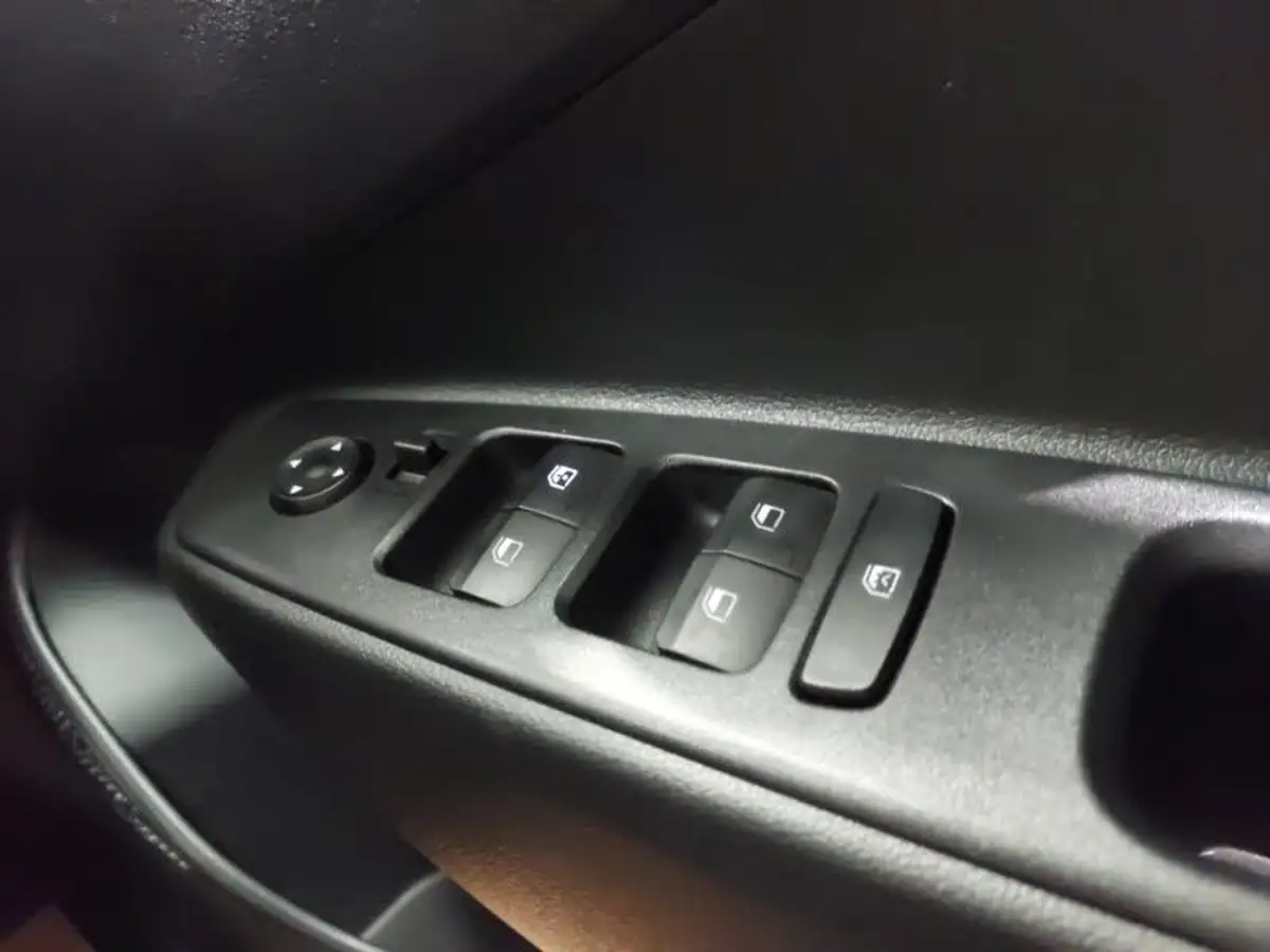 2024-hyundai-i10-10-advance-63ps-auto-big-18