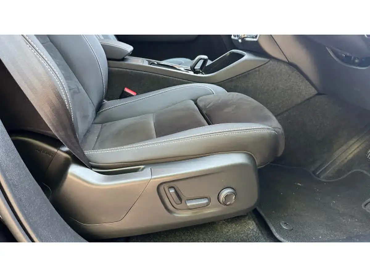 2024-volvo-c40-e-recharge-ultimate-235bhp-big-25