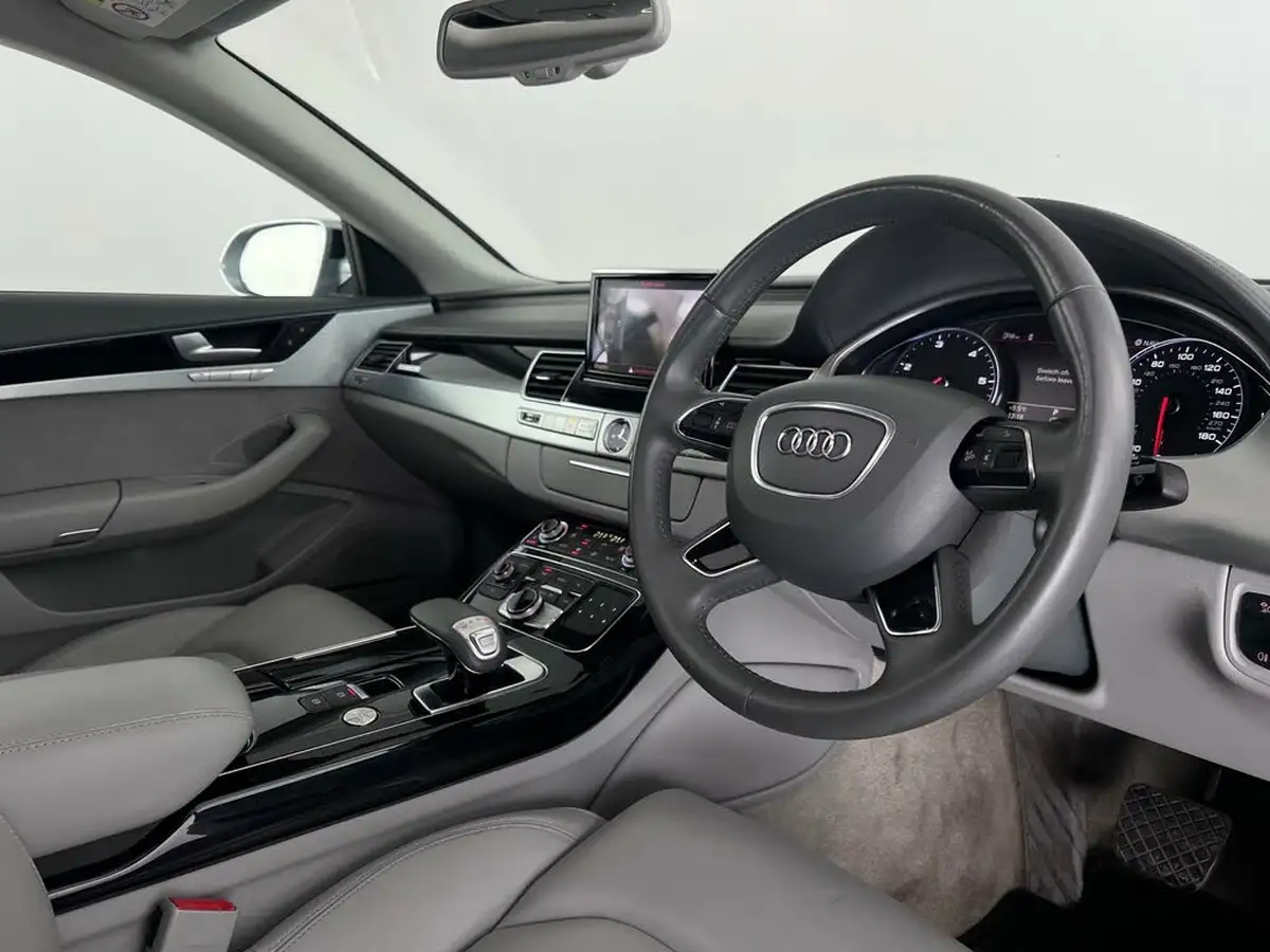 2016-audi-a8-30tdi-quattro-se-executive-big-15