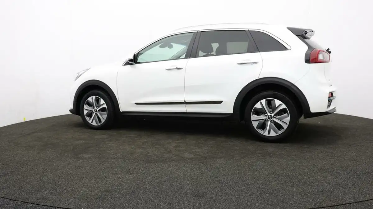 2020-kia-e-niro-ev-first-edition-big-70
