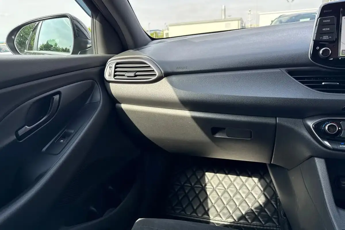 2018-hyundai-i30-n-20-t-gdi-n-performance-big-19