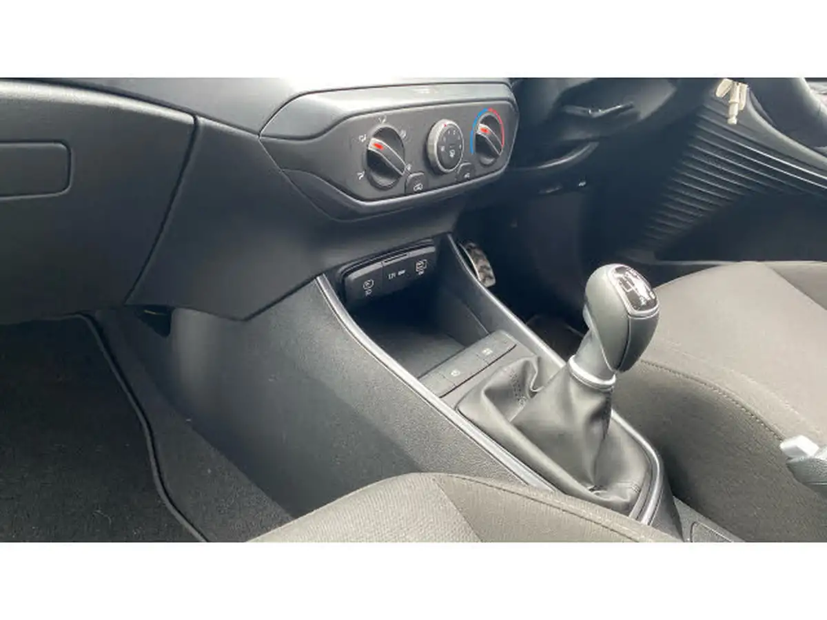 2024-hyundai-bayon-10-t-gdi-advance-big-12