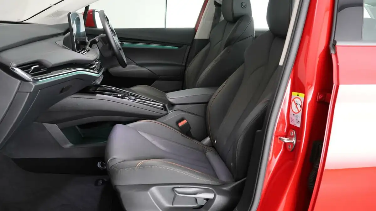 2022-skoda-enyaq-e-60-big-14