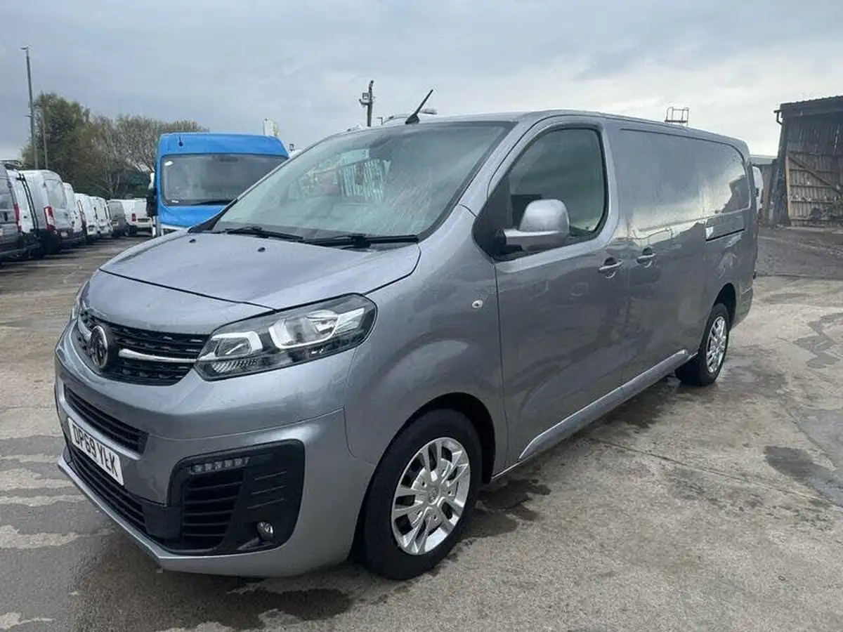 2019-vauxhall-vivaro-15td-2900-l2h1-sportive-big-6