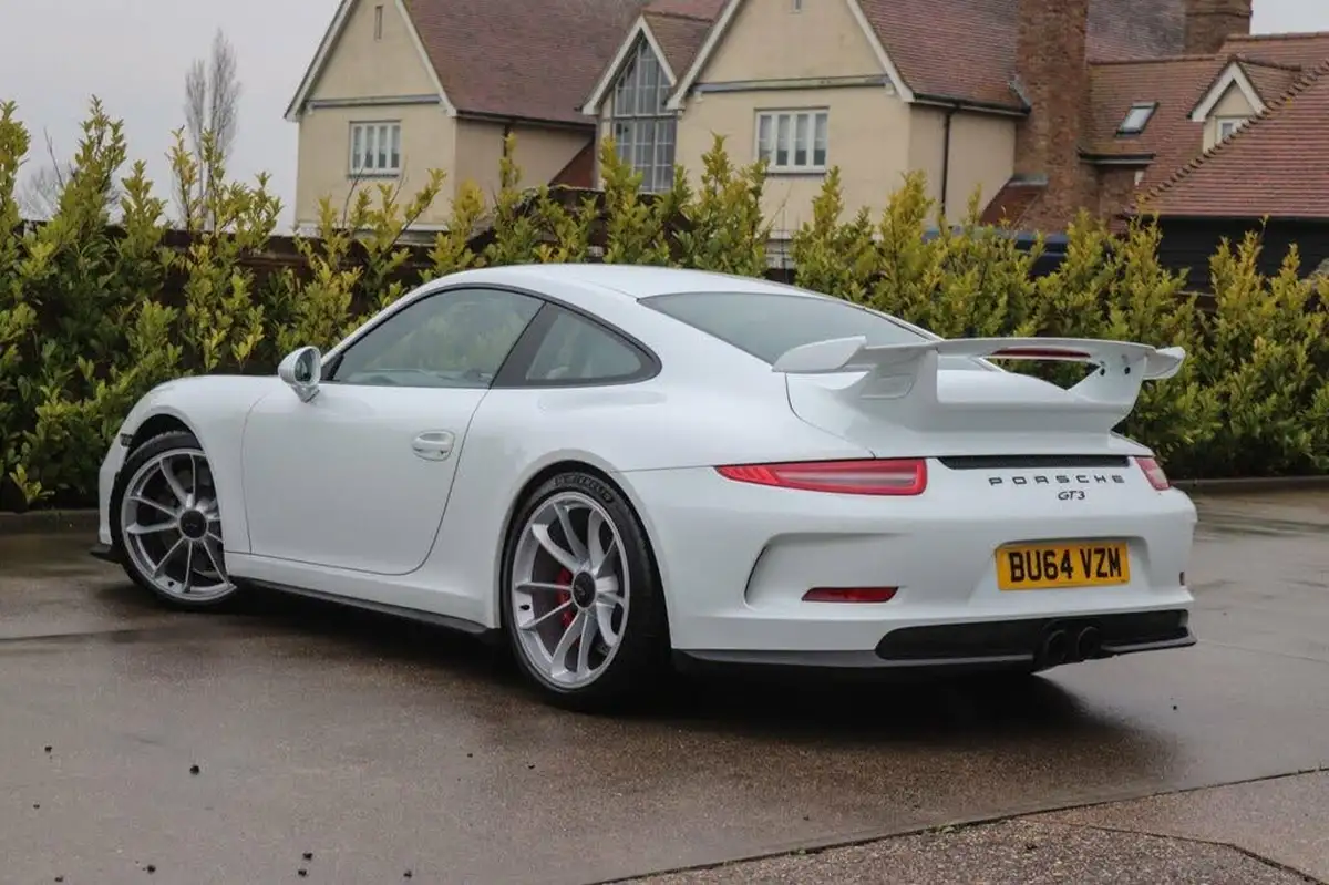 2014-porsche-911-38-gt3-big-1