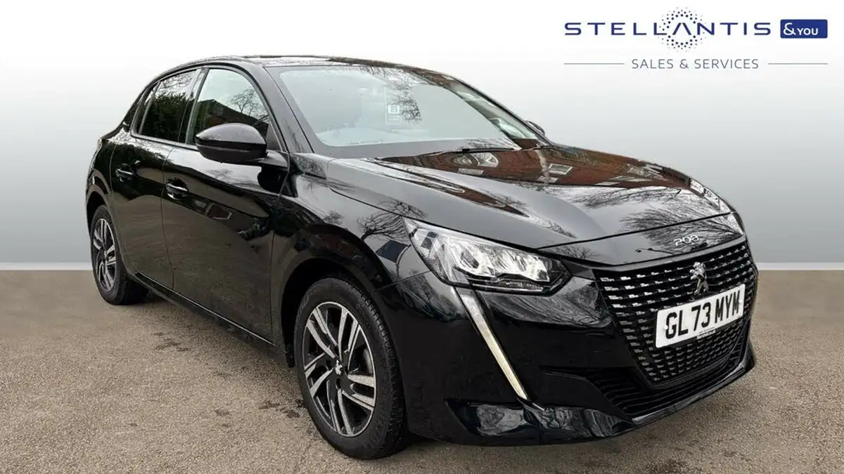 2023-peugeot-208-12-puretech-allure-premium-130ps-eat8-big-0
