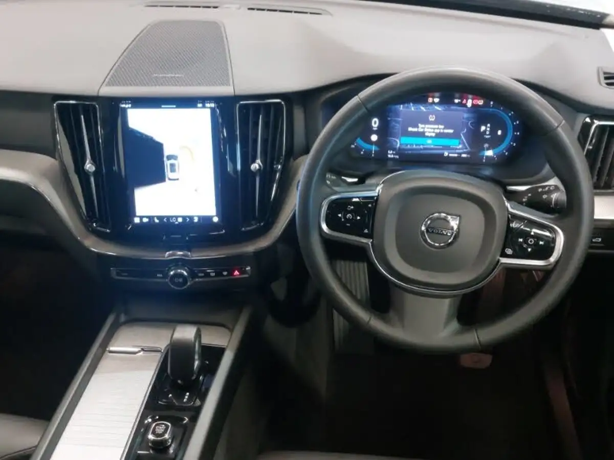 2023-volvo-xc60-20-b5-plus-big-6