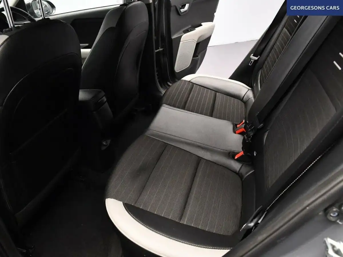 2022-kia-stonic-10-t-gdi-connect-dct-big-15