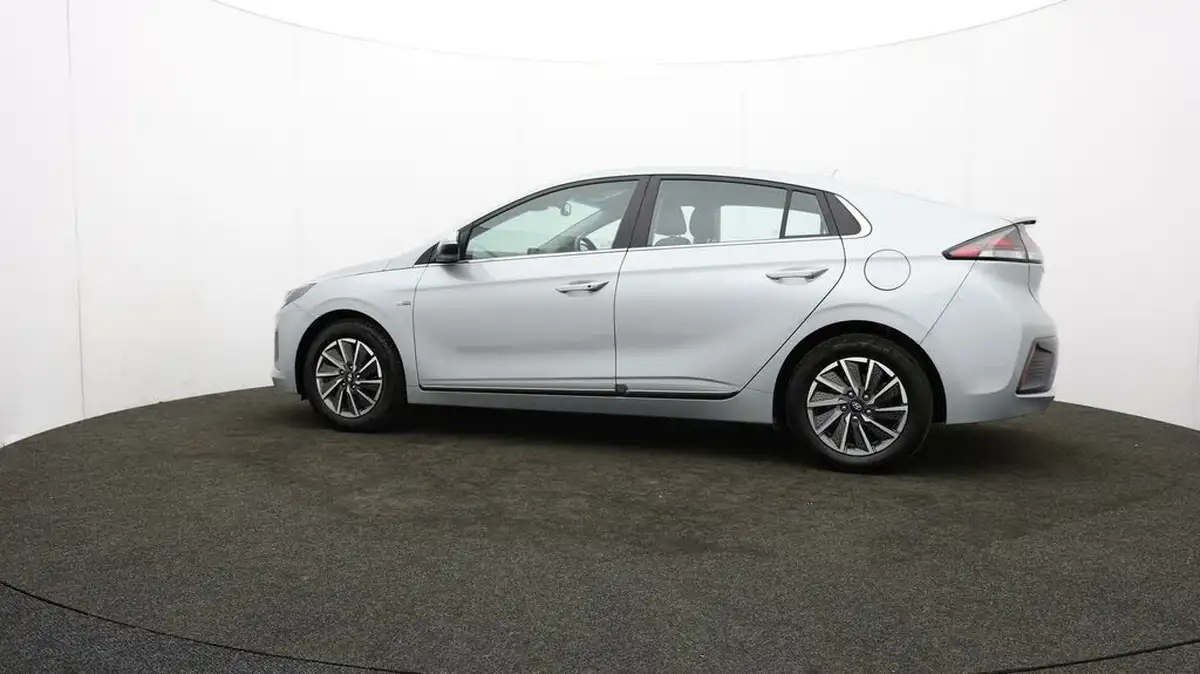 2021-hyundai-ioniq-e-premium-electric-100kw-big-71