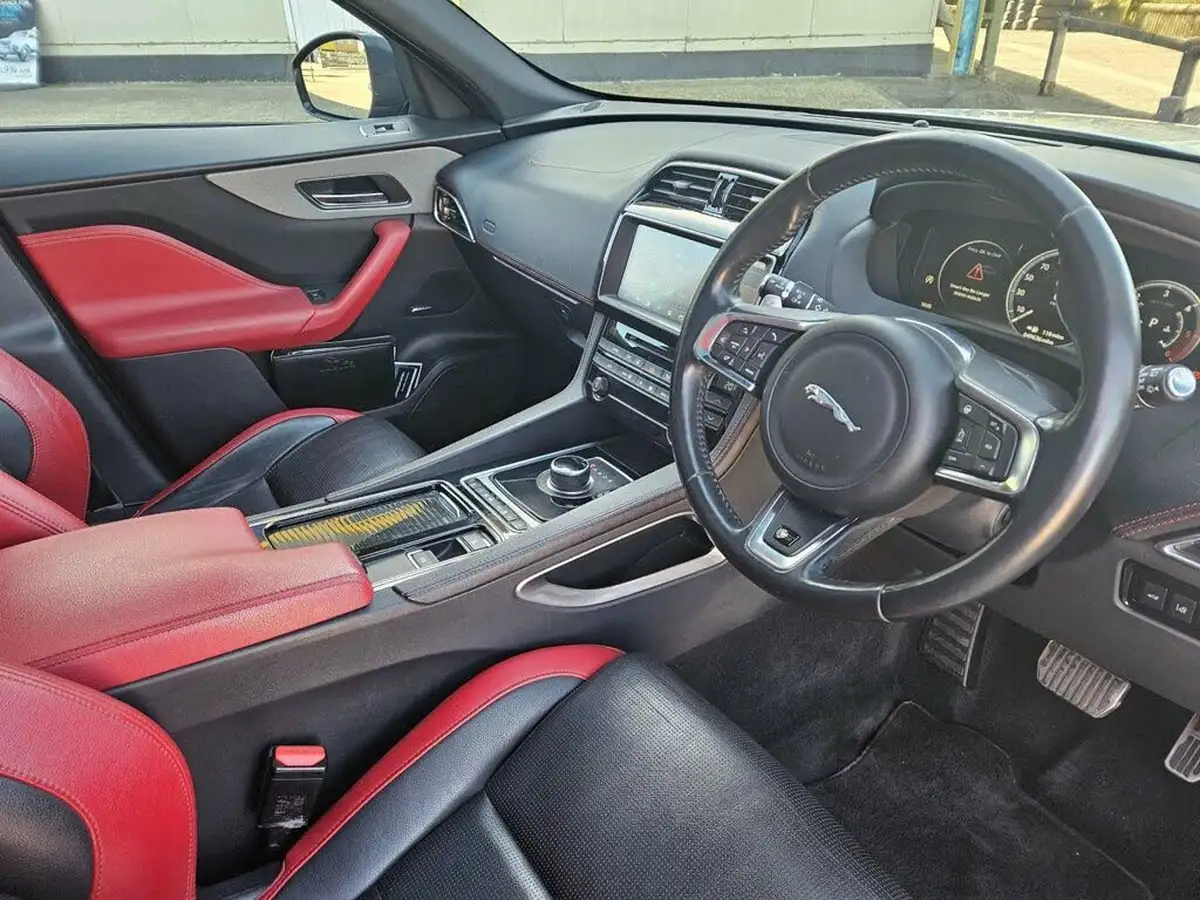 2017-jaguar-f-pace-30td-s-ss-big-11