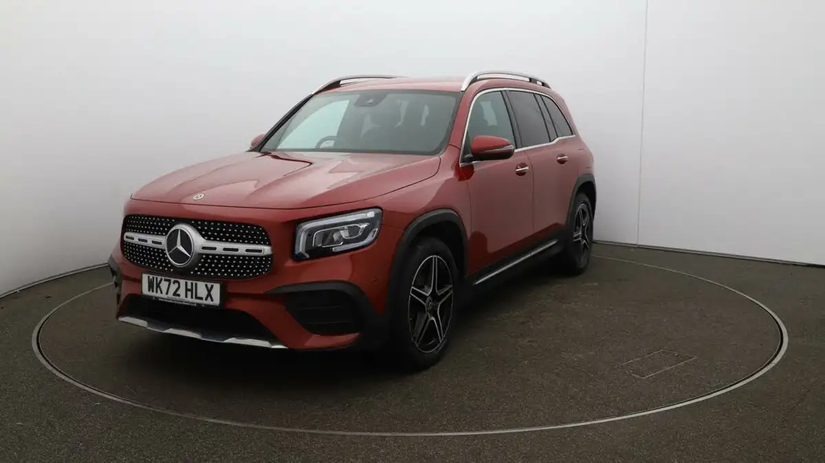2022-mercedes-benz-glb-class-13-glb200-amg-line-premium-7g-tronic-big-38