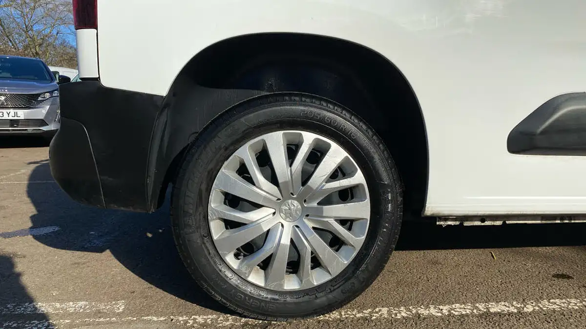 2021-peugeot-partner-15-bluehdi-1000-professional-premium-100pseu6d-big-13
