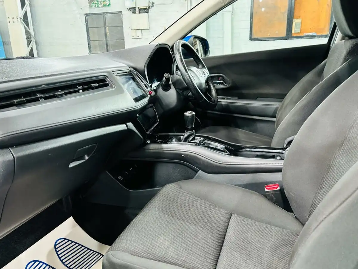 2016-honda-hr-v-16-i-dtec-se-navi-big-25