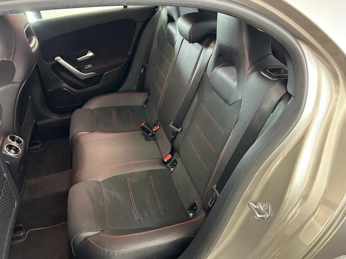 2019-mercedes-benz-a-class-13-a180-amg-line-executive-hatchback-5d-big-23