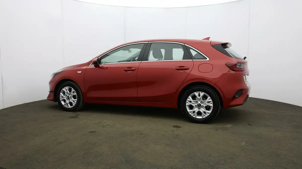2023-kia-ceed-15-t-gdi-2-158bhp-hatchback-big-64