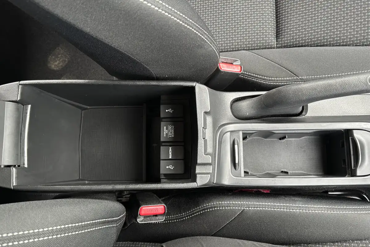 2017-honda-civic-18-i-vtec-se-plus-navi-ss-hatchback-big-45