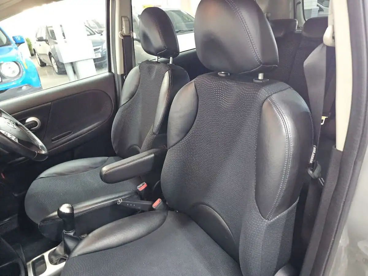2012-nissan-note-14-n-tec-big-26