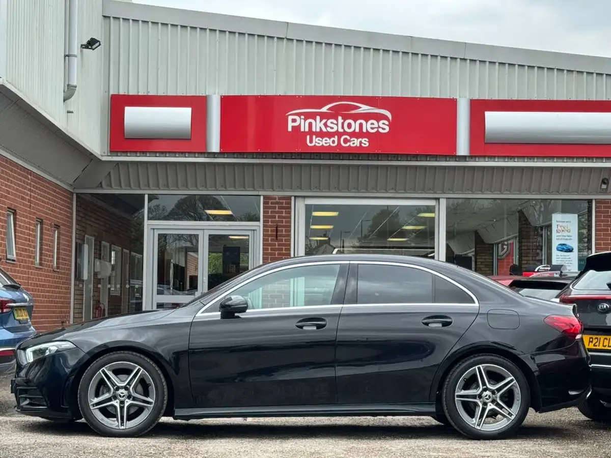 2019-mercedes-benz-a-class-15d-a180d-amg-line-saloon-4d-7g-dct-big-5