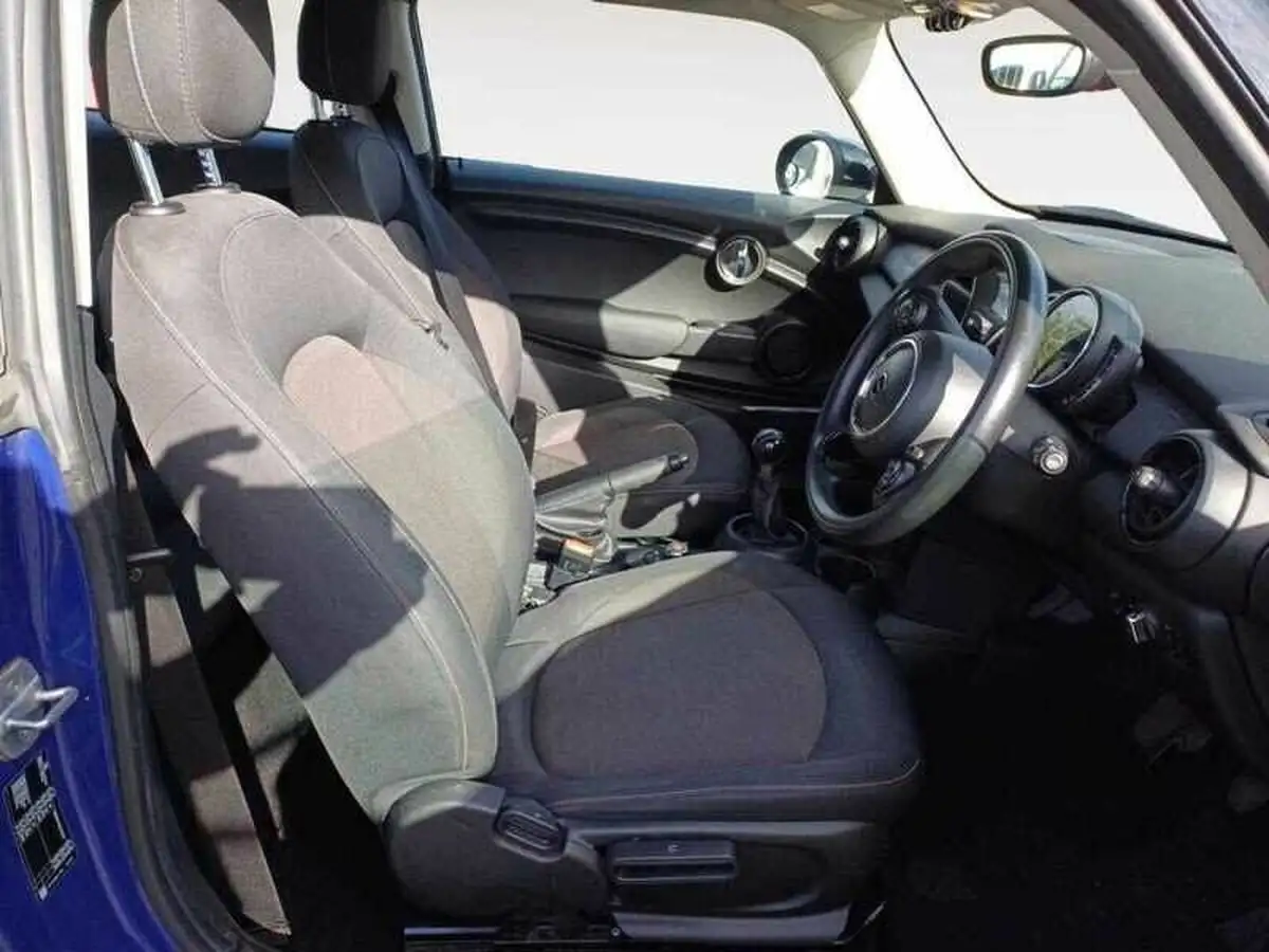 2020-mini-cooper-15-cooper-classic-nav-hatchback-3d-big-3