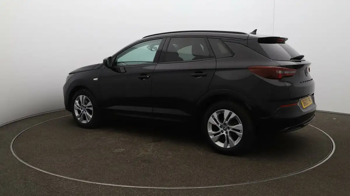 2023-vauxhall-grandland-12-gs-130ps-big-34
