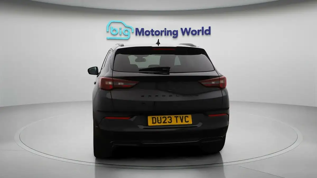 2023-vauxhall-grandland-12-gs-130ps-big-6