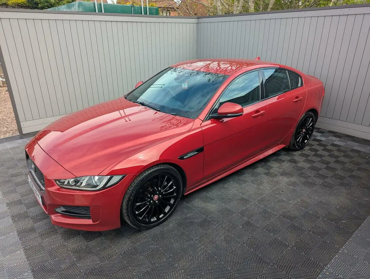 2016-jaguar-xe-20d-r-sport-180ps-auto-big-9