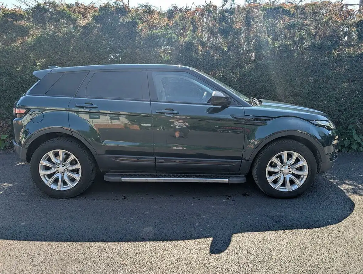 2015-land-rover-range-rover-evoque-20td4-se-tech-ss-hatchback-5d-big-2