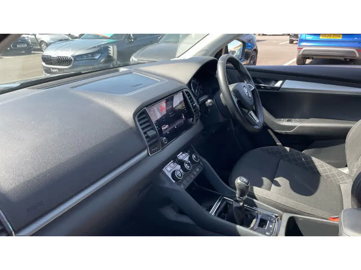 2018-skoda-karoq-15-tsi-se-act-big-1