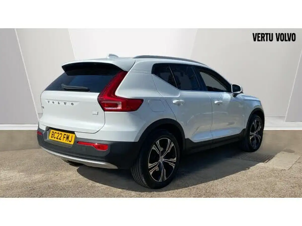 2022-volvo-xc40-15-t4-inscription-big-6