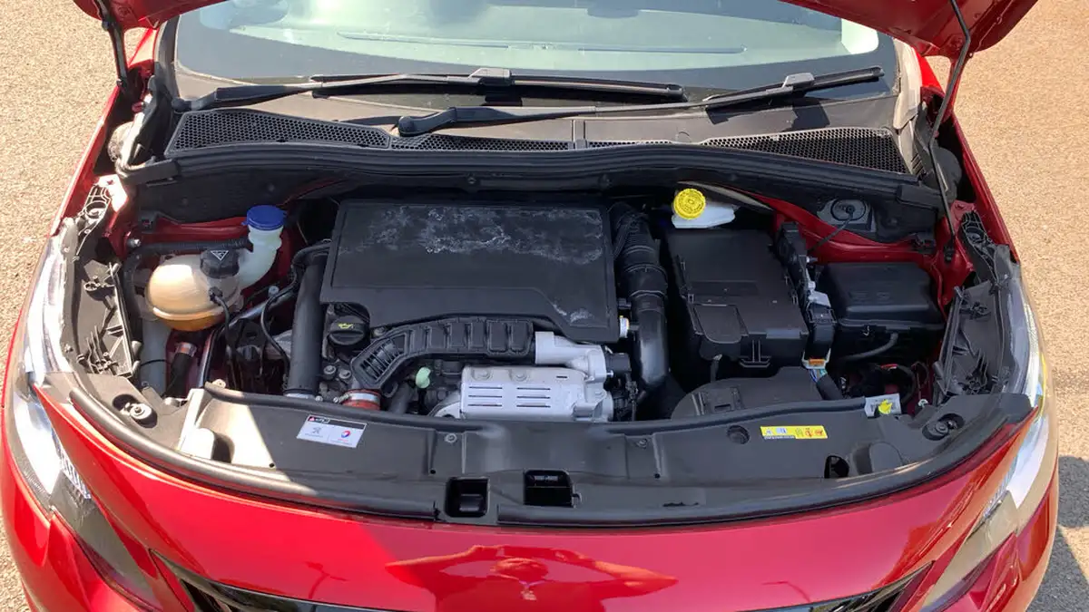 2019-peugeot-2008-suv-12-puretech-gt-line-130bhp-big-17